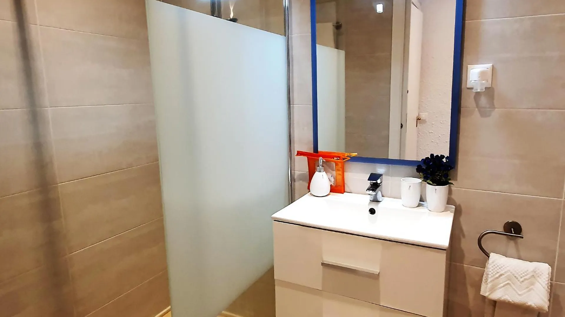 Skol 427 Spacious 1 Bedroom Apartment With Sea Views ماربيا