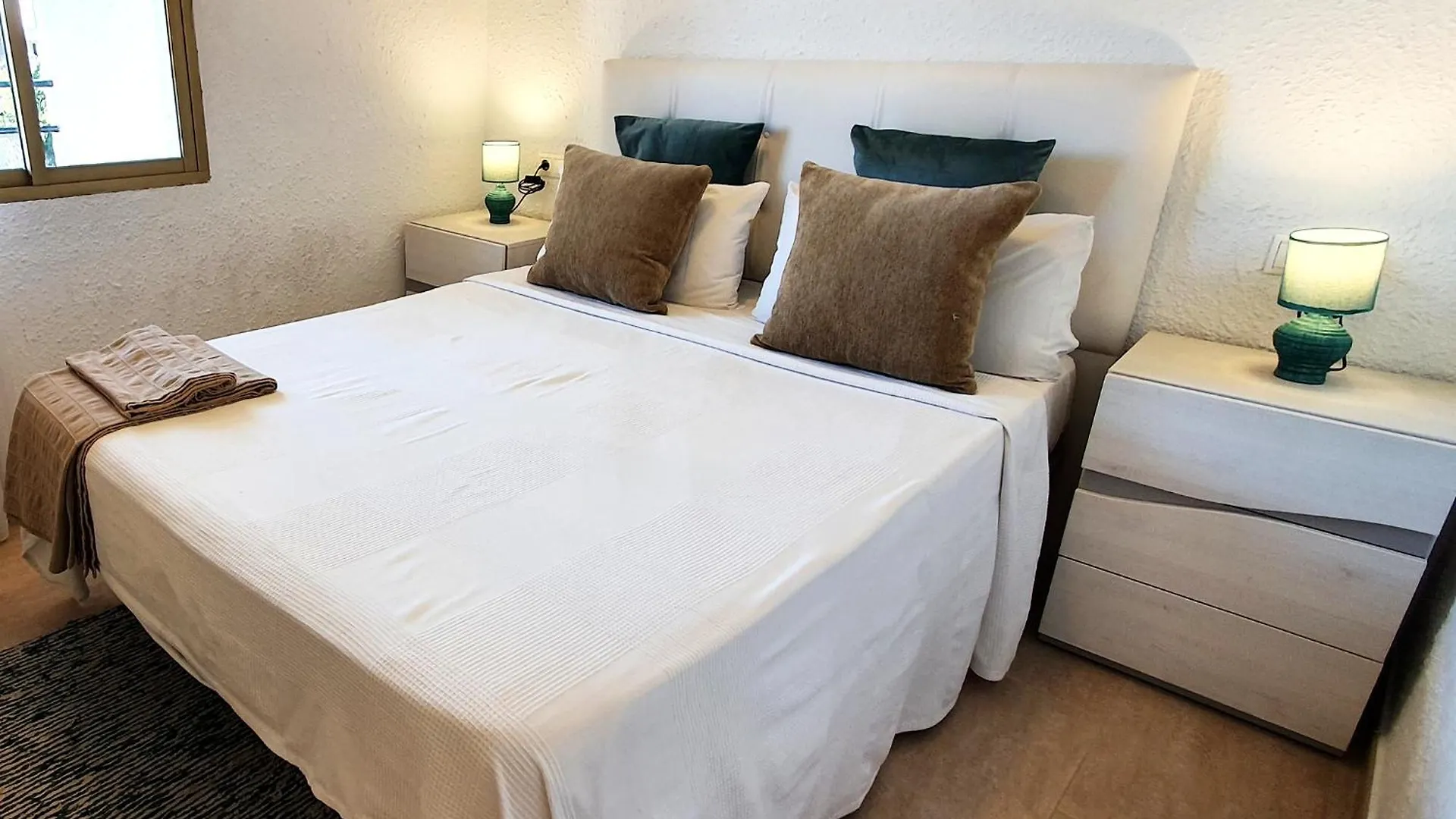 Skol 427 Spacious 1 Bedroom Apartment With Sea Views 马尔韦利亚